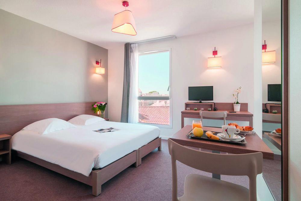 Zenitude Hotel-Residences Narbonne Centre Buitenkant foto