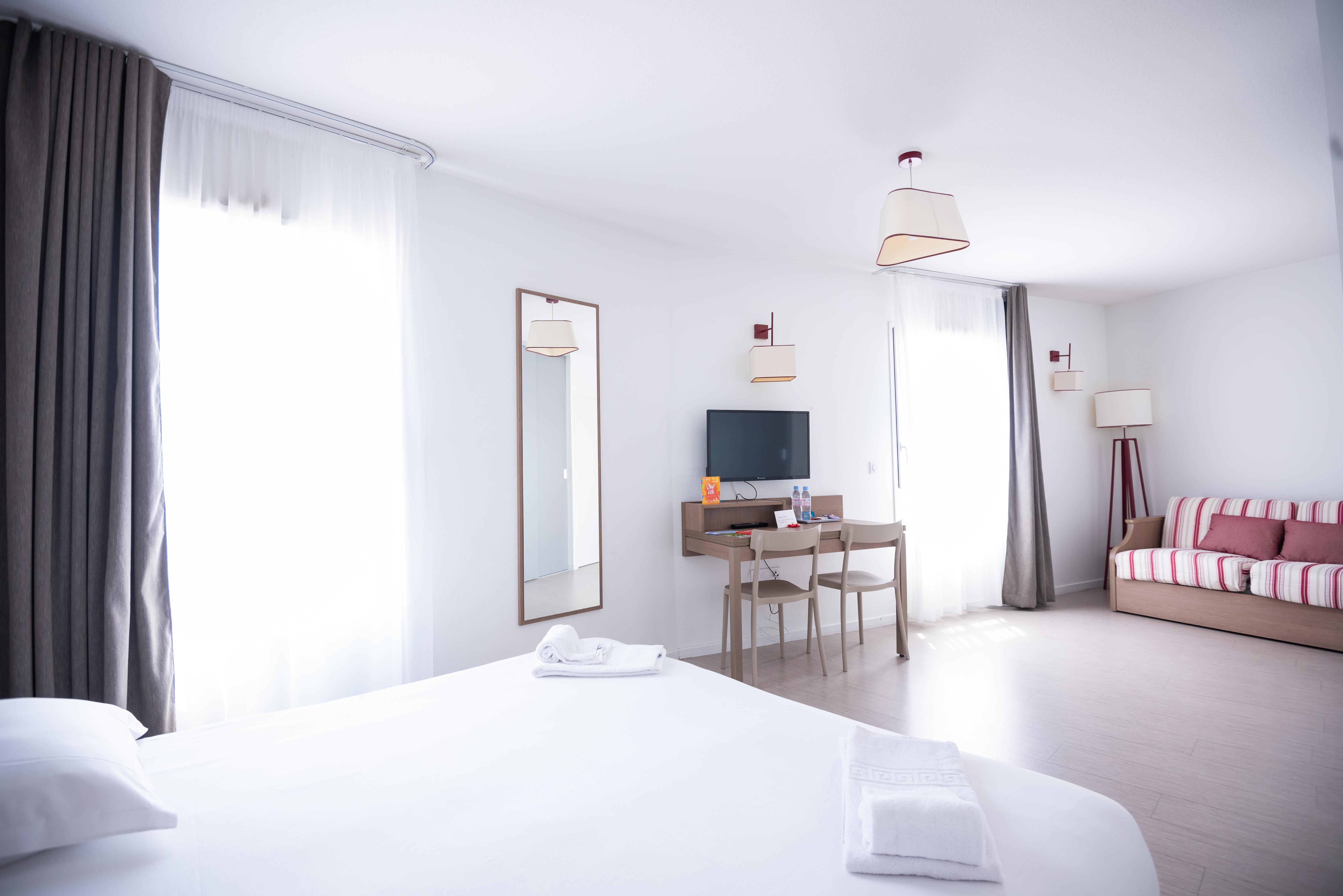 Zenitude Hotel-Residences Narbonne Centre Buitenkant foto
