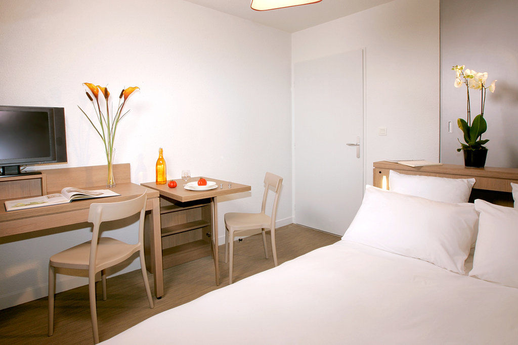 Zenitude Hotel-Residences Narbonne Centre Buitenkant foto