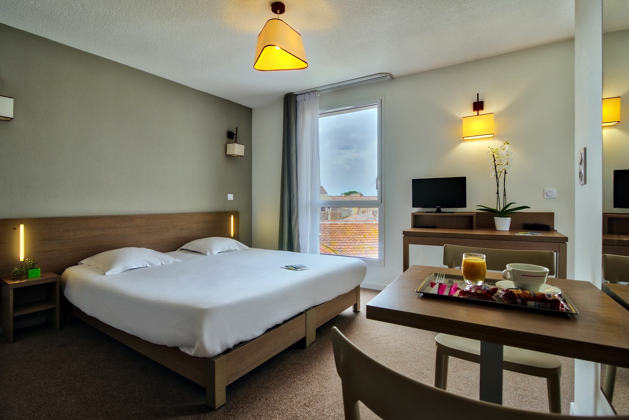 Zenitude Hotel-Residences Narbonne Centre Buitenkant foto
