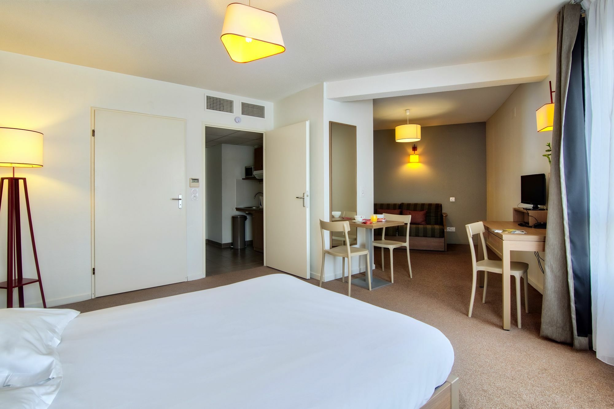 Zenitude Hotel-Residences Narbonne Centre Buitenkant foto